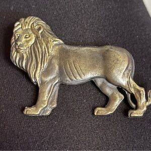 Vintage 1960’s/70’s Brutalist Style Lion Pin!